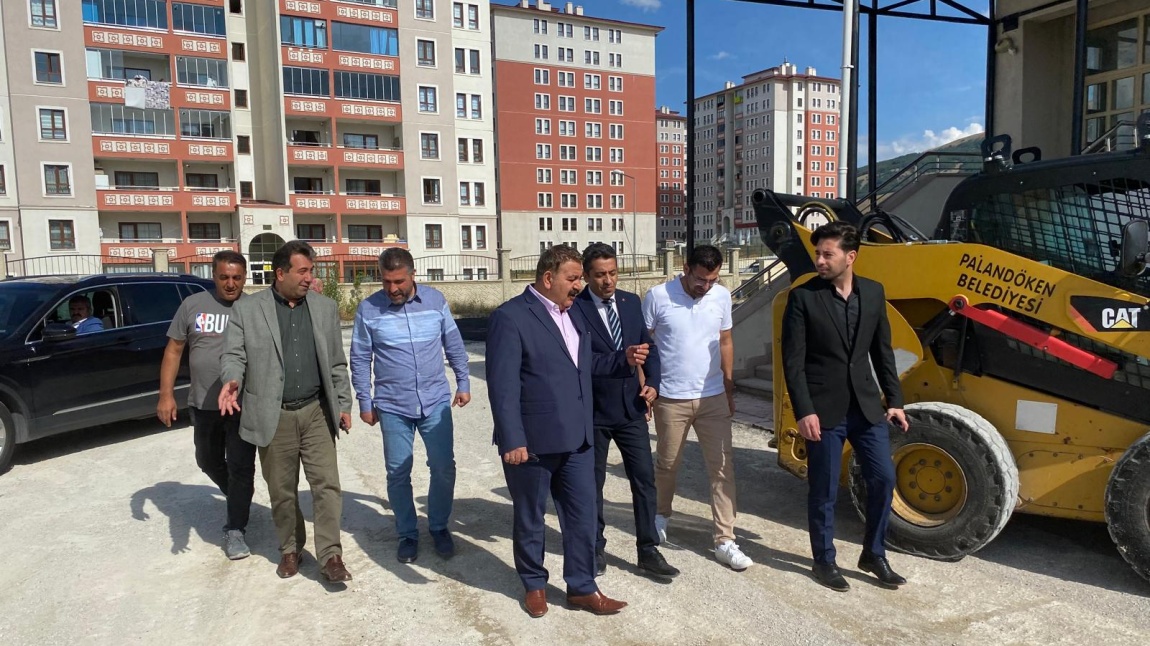 Okul Bahçemizi Asfaltladık